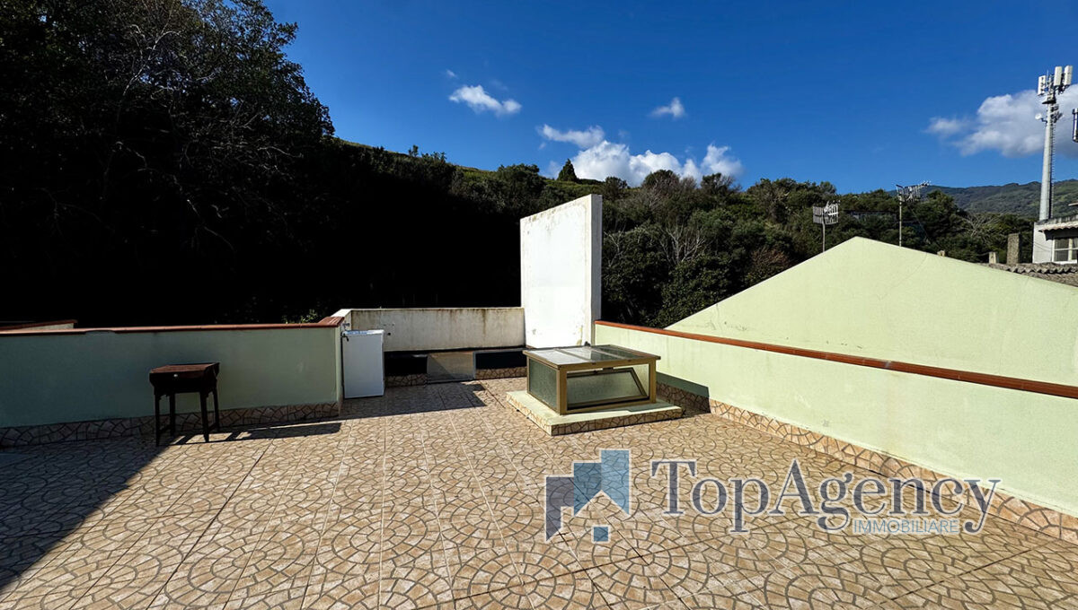 Indipendente con terrazzo Messina Lucia